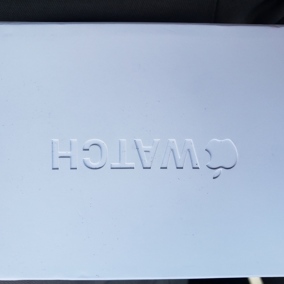 Women Apple Watch Rose Gold - Picture 2 of 5